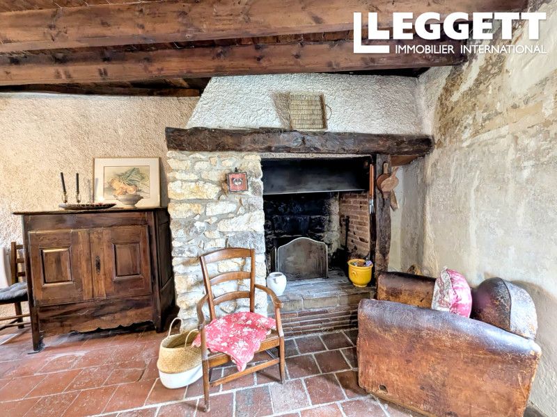 Property photo 2 of 10