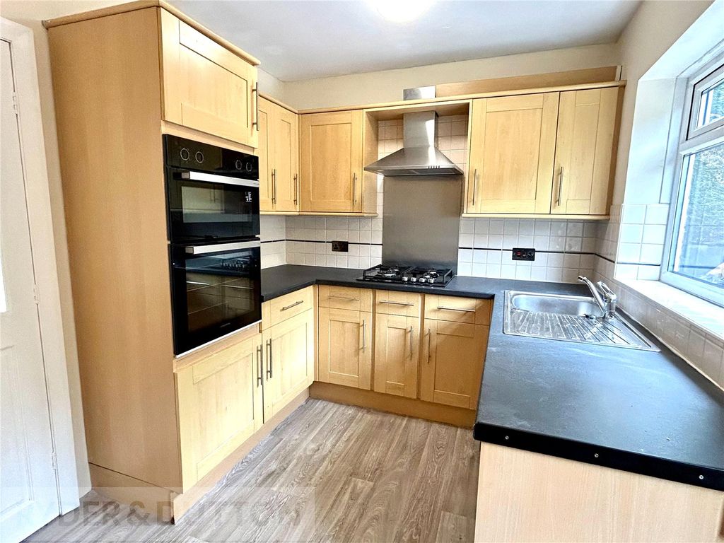 Property photo 3 of 15 Kitchen