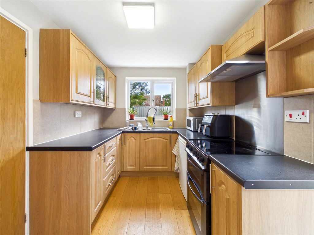 Property photo 2 of 16 Picture No. 02