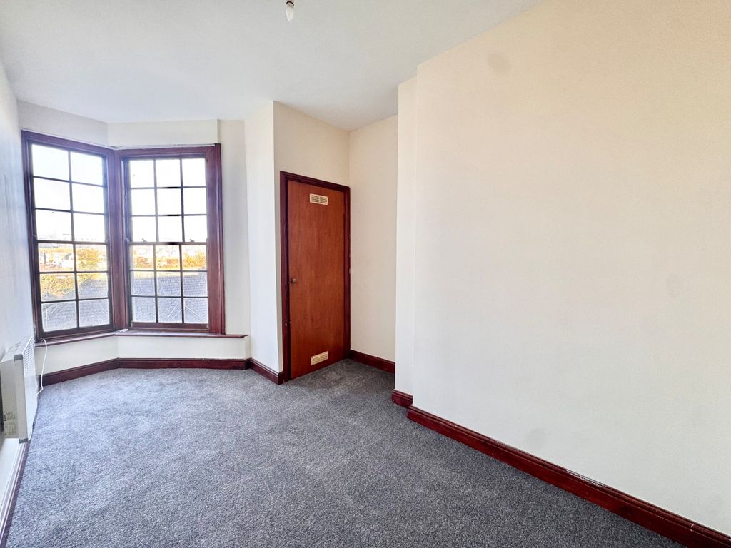 Property photo 2 of 7 Picture 2