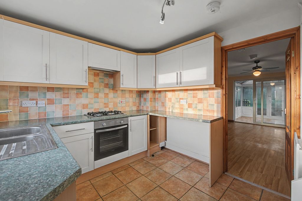 Property photo 2 of 16