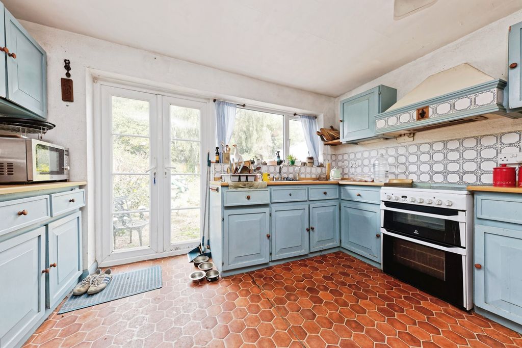 Property photo 3 of 17