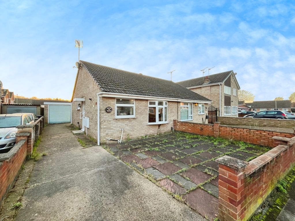 Property photo 1 of 10 Front