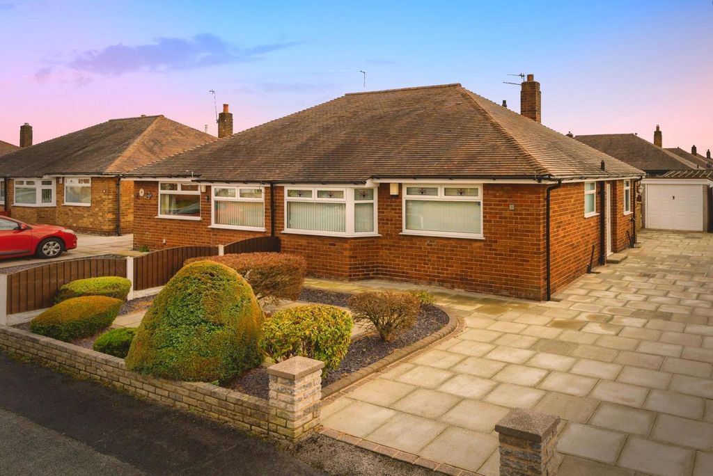 Property photo 1 of 18 Pbox-Img.Jpg