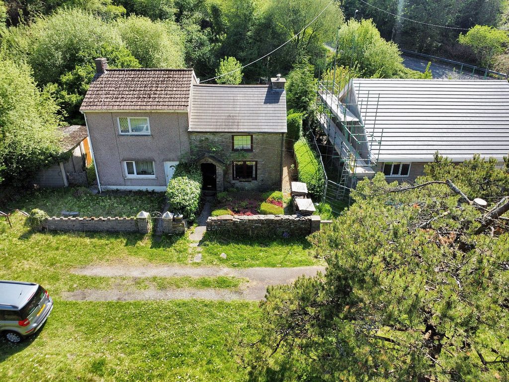 Property photo 1 of 33