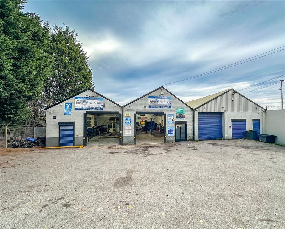 Property photo 1 of 8