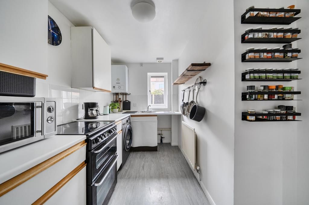 Property photo 3 of 20 Kitchen