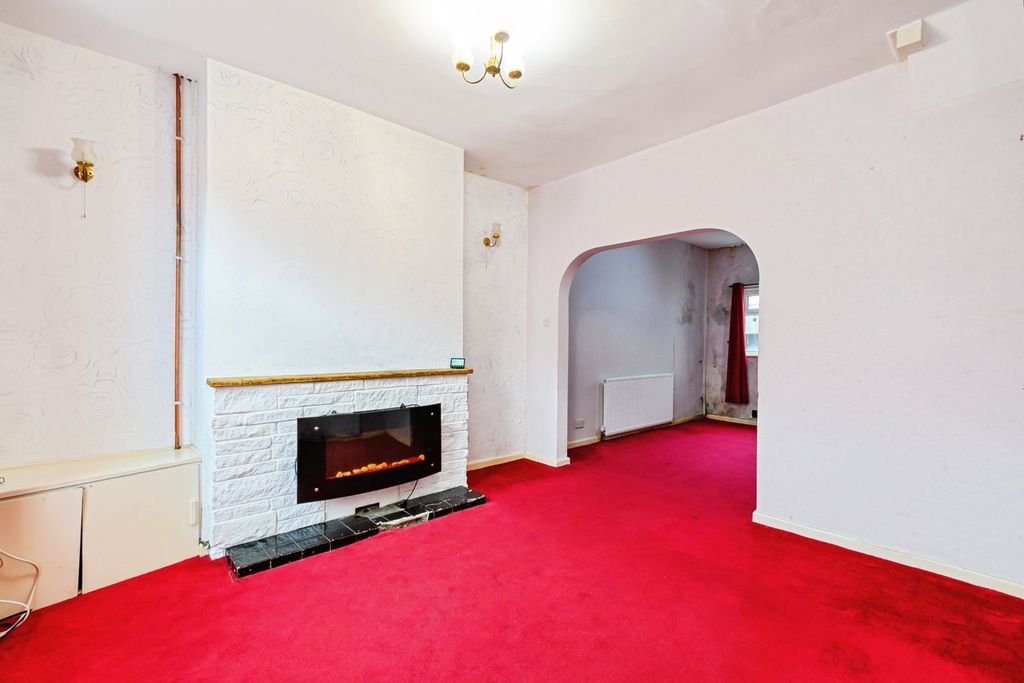 Property photo 3 of 17 Living Room