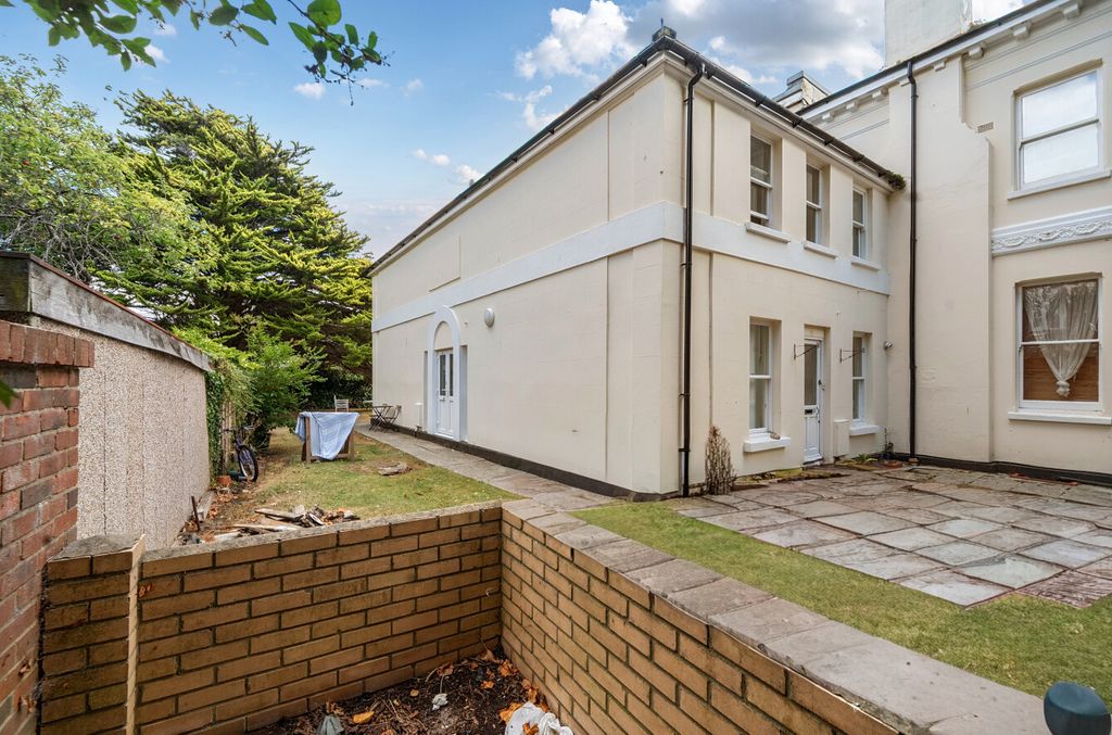 Property photo 1 of 14 1510583-14-1A0246...