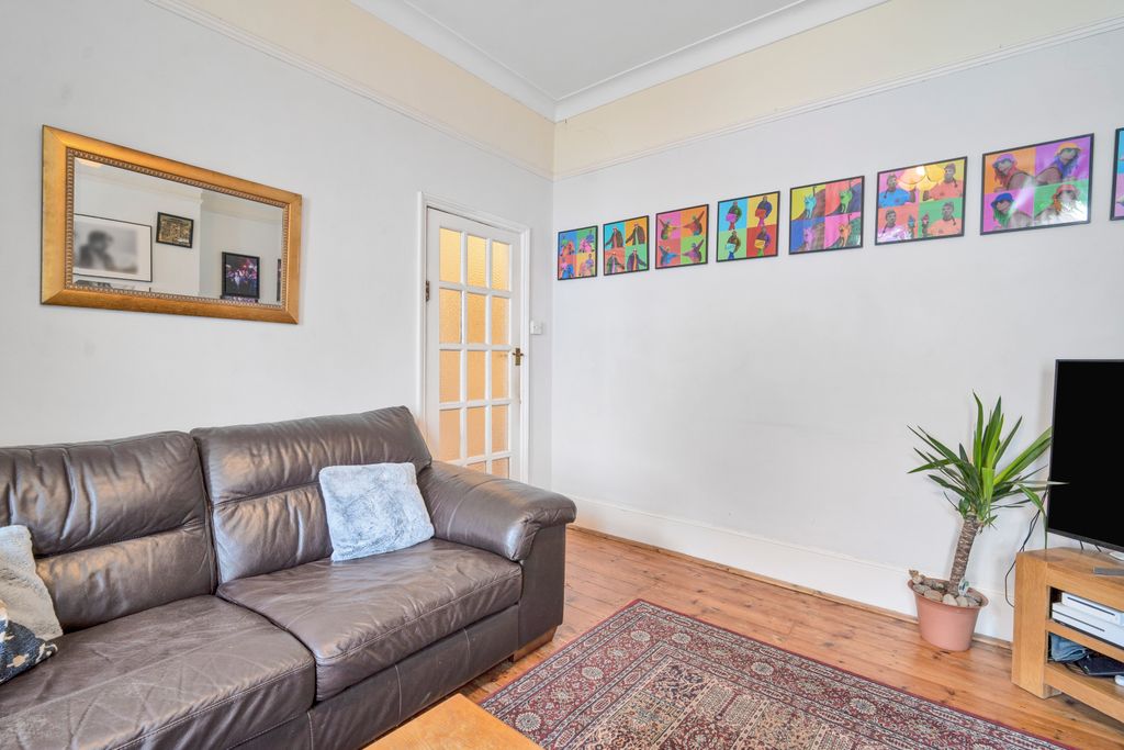 Property photo 3 of 20