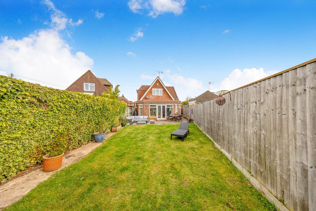 Property photo 2 of 25