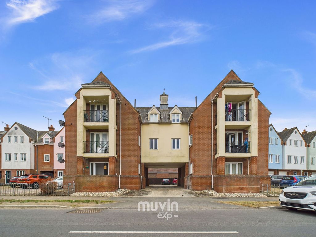 Property photo 1 of 11