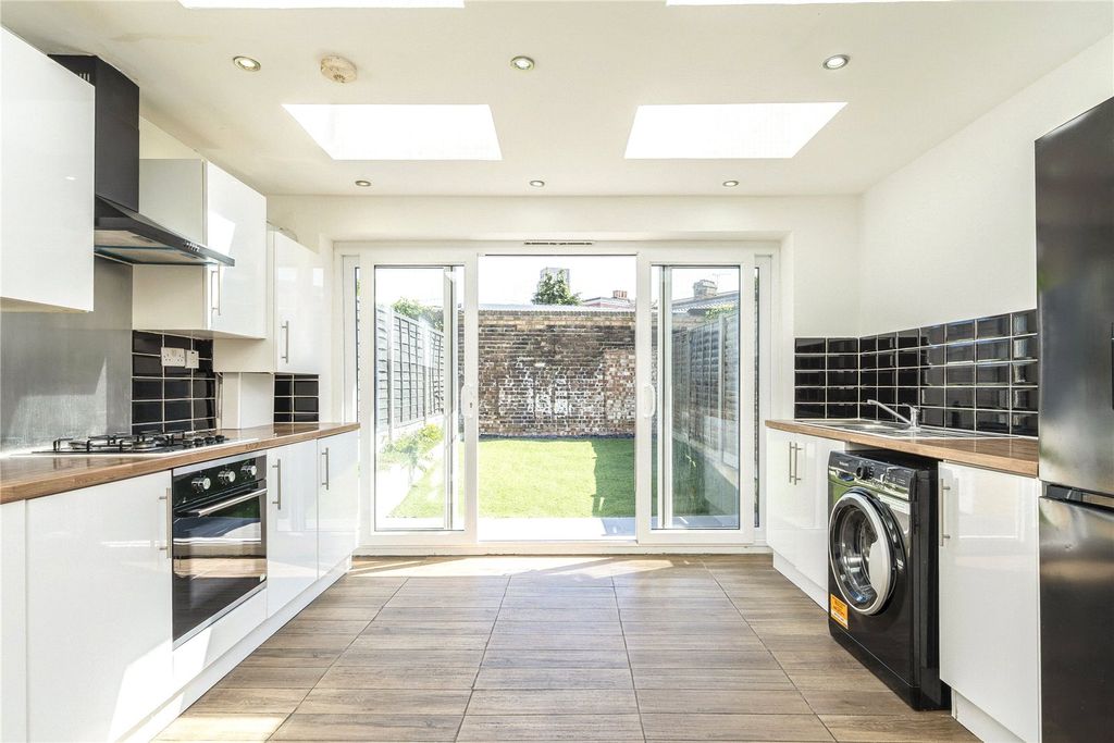 Property photo 2 of 12 Open Plan Living