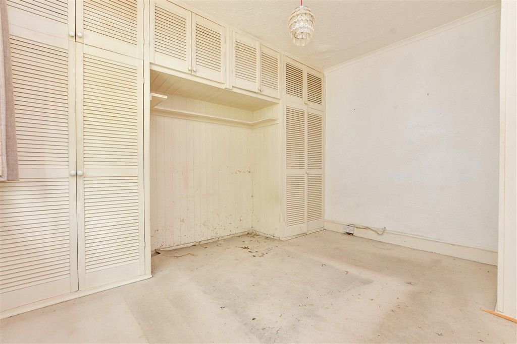 Property photo 2 of 12 Bedroom 1
