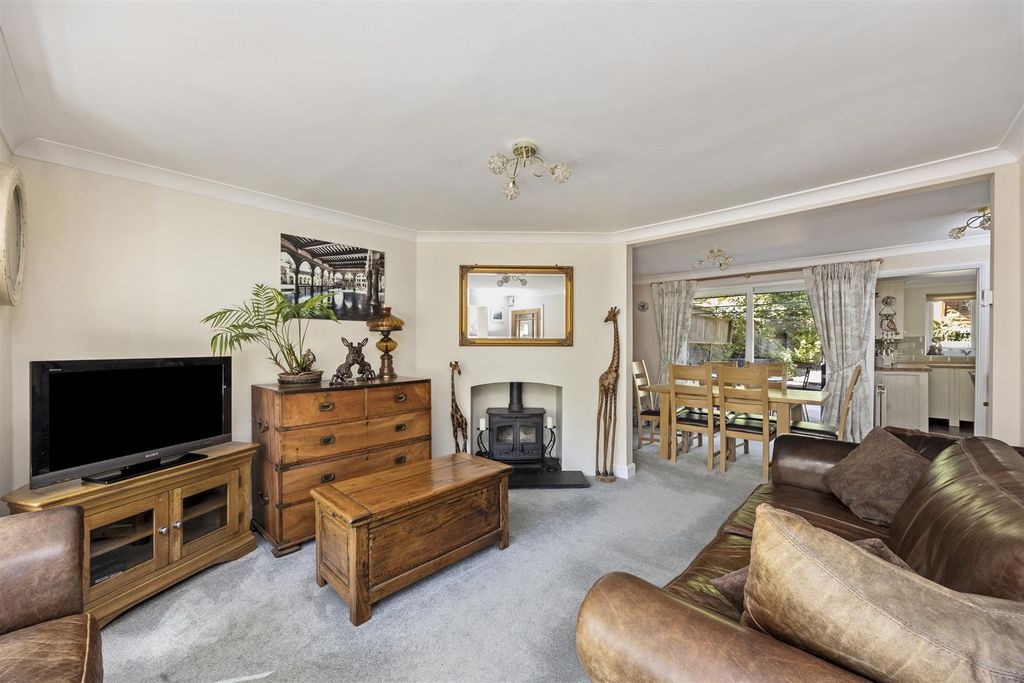 Property photo 3 of 20 Coopers Green, Sunnymead-019.Jpg
