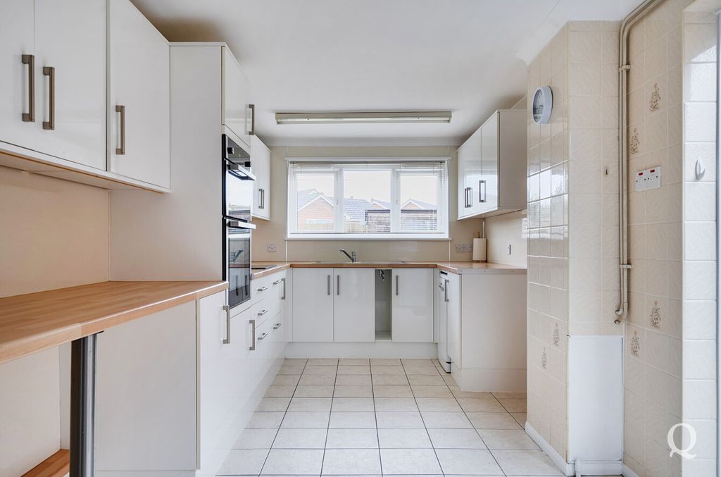 Property photo 3 of 25 F9F8d99B-Aa10-4Cb...