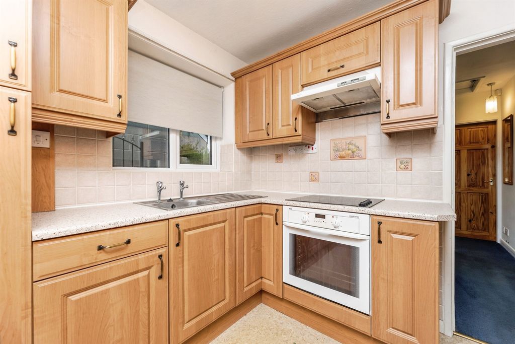 Property photo 2 of 12