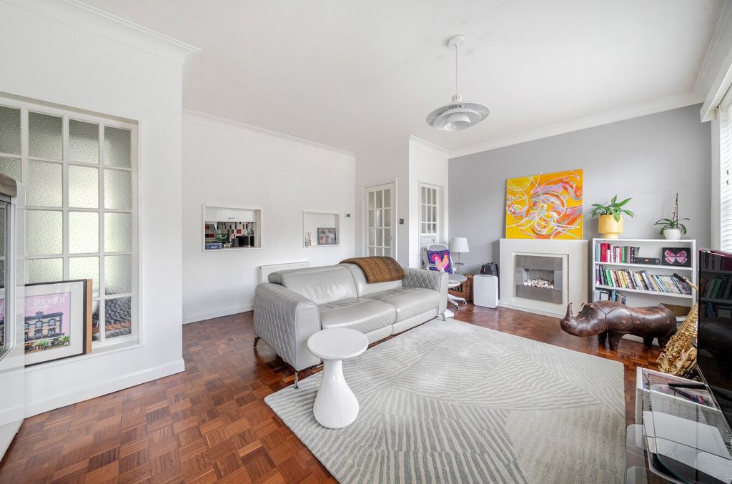 Property photo 2 of 13 Picture No. 21