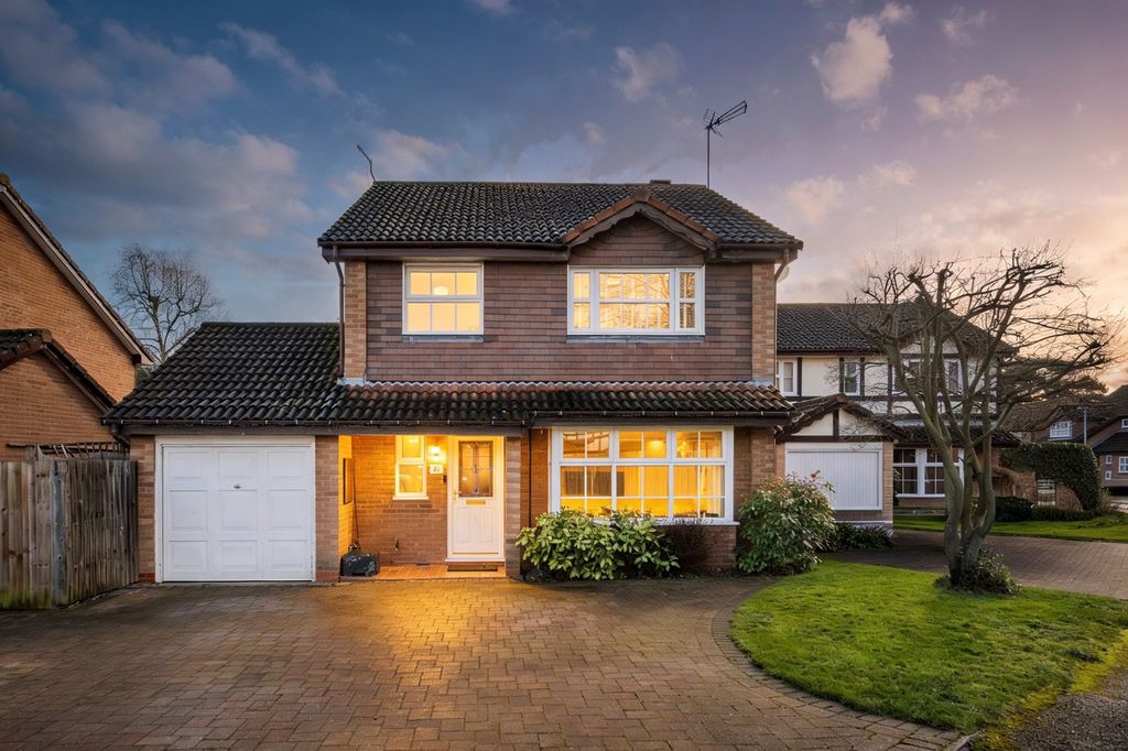 Property photo 1 of 17 Crail Close