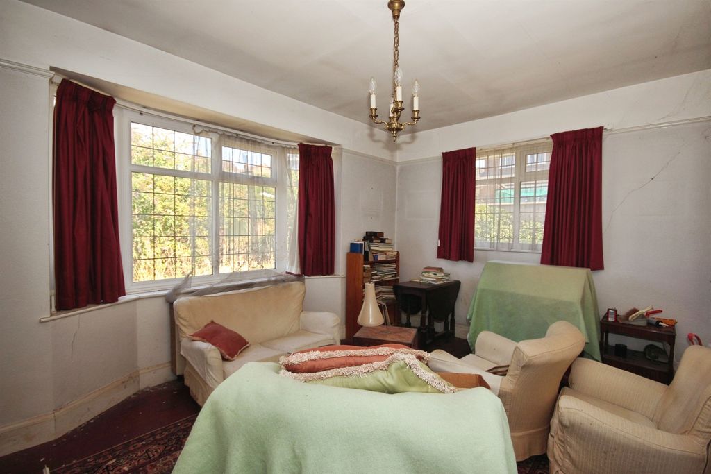 Property photo 3 of 15
