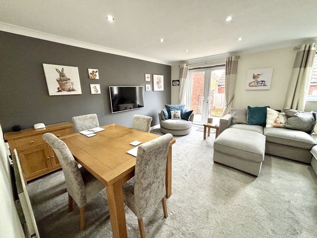 Property photo 2 of 13 Photo 4