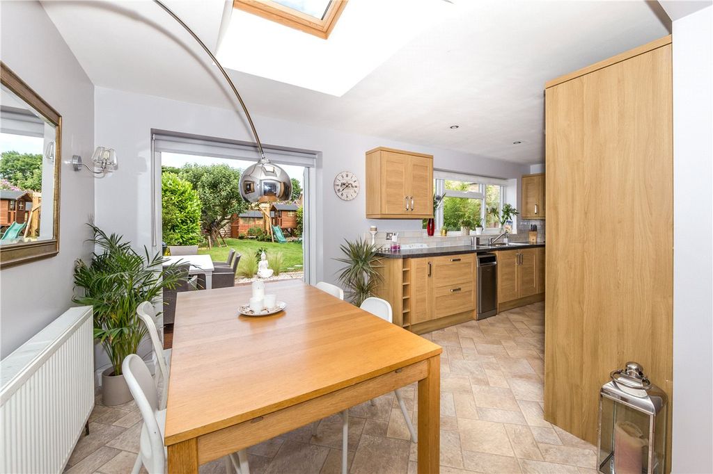 Property photo 3 of 18 Kitchen Diner