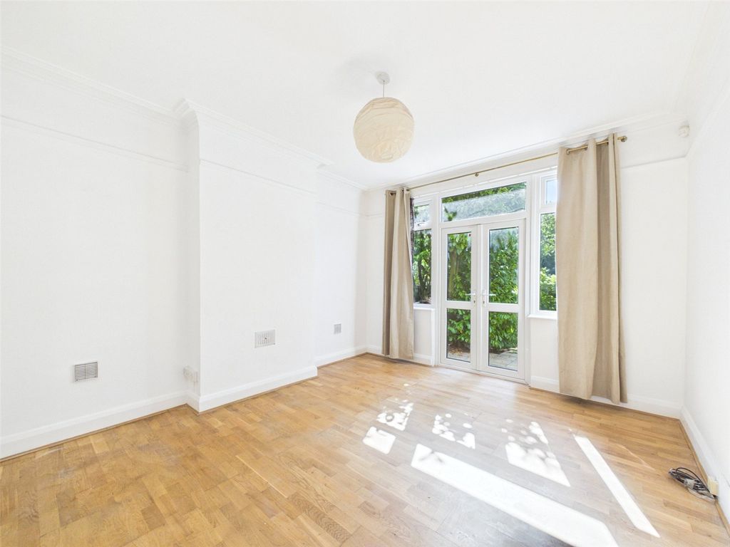 Property photo 1 of 6 Picture No. 20