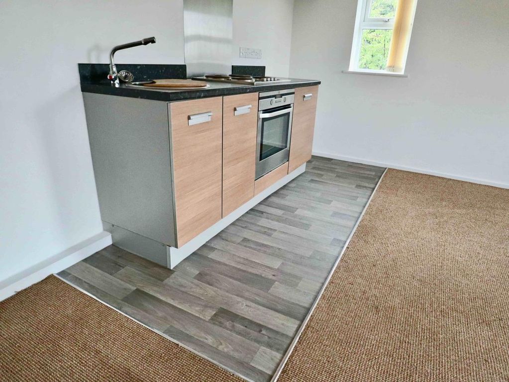 Property photo 2 of 11 Kitchen.Jpg