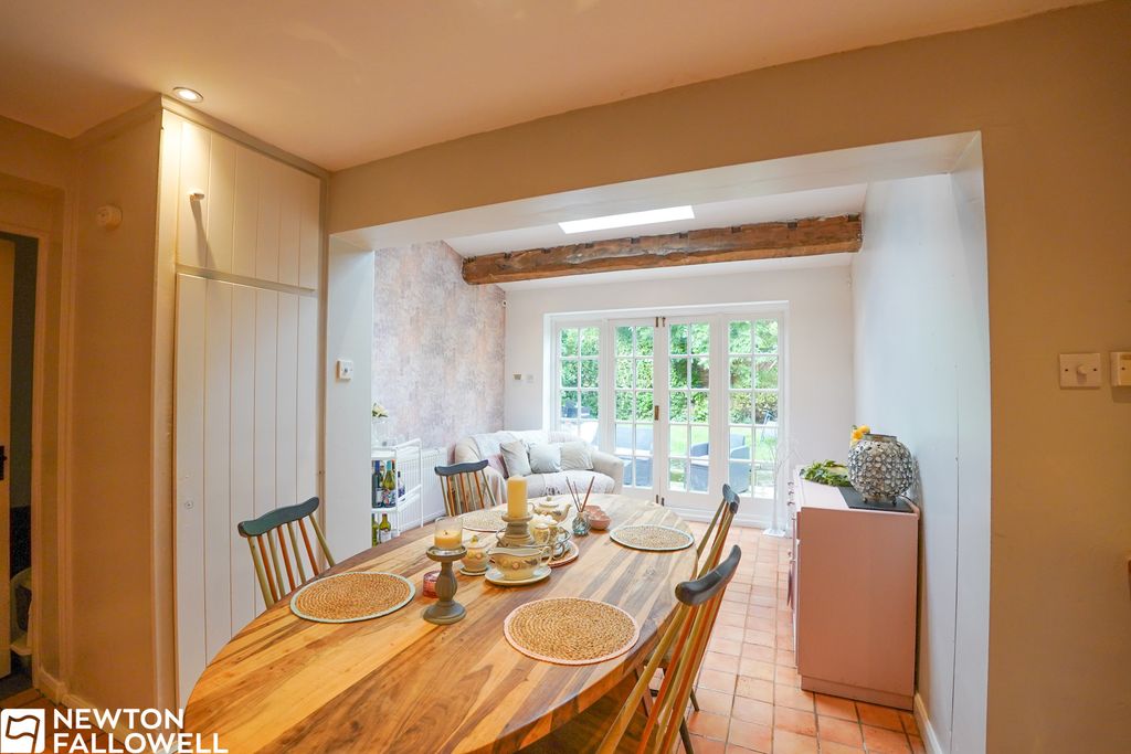 Property photo 2 of 24