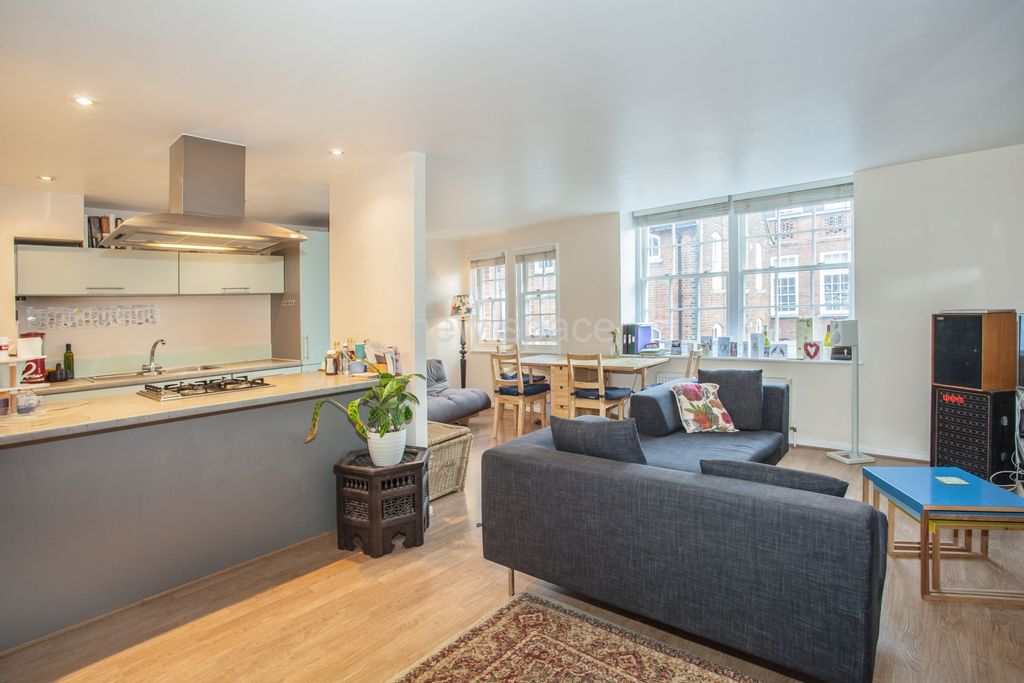 Property photo 1 of 9 Photo 2