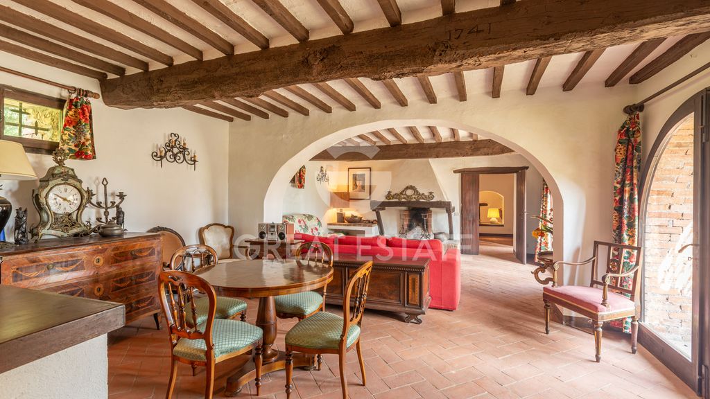 Property photo 2 of 71 Interiors