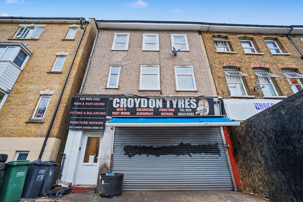 Property photo 2 of 37