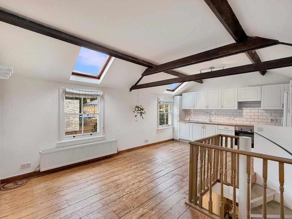 Property photo 3 of 15 0493d96c39518Acc53E5B6A4Ffc77004031d36B3