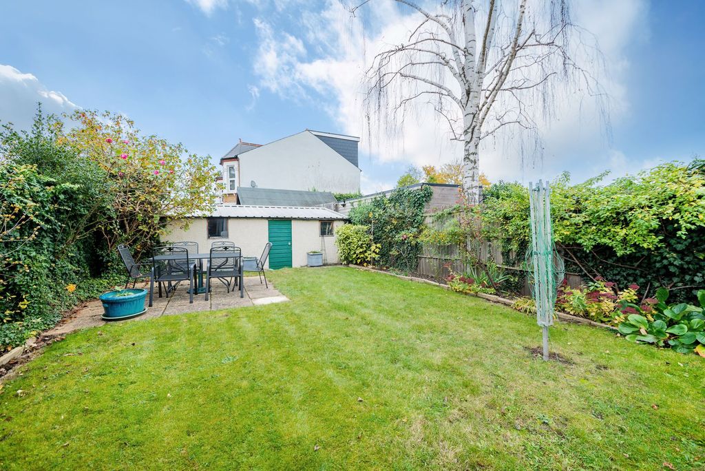 Property photo 3 of 16