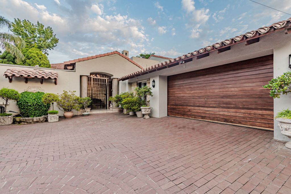 Property photo 2 of 76 Pt1728783
