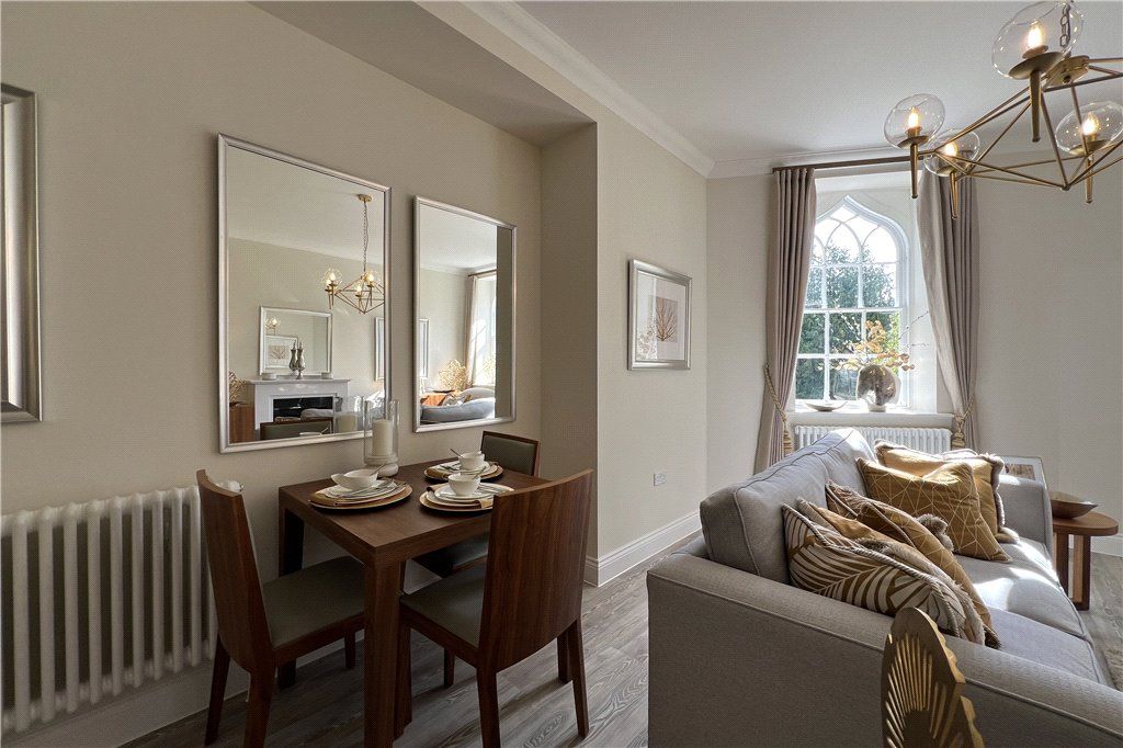 Property photo 3 of 10 Dining Area
