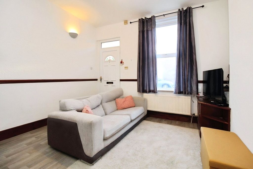 Property photo 3 of 8 Living Room