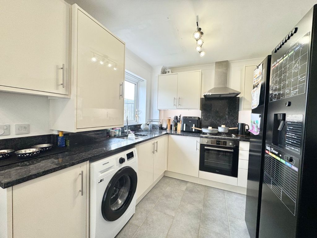 Property photo 2 of 8 Picture 2