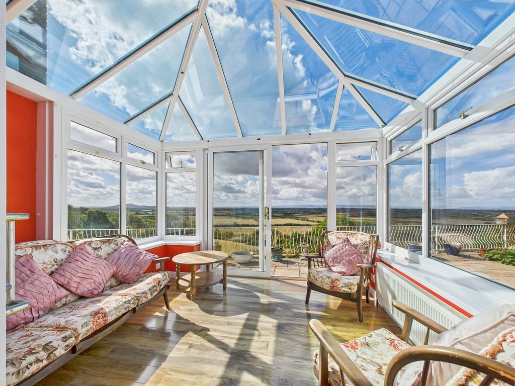 Property photo 3 of 43