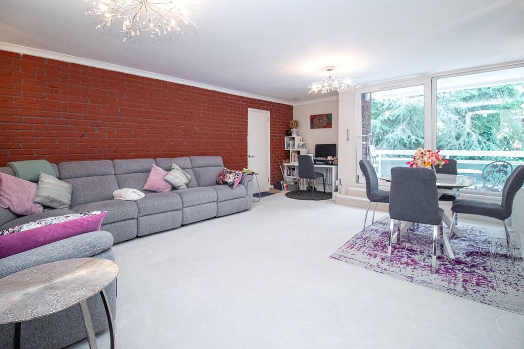 Property photo 1 of 8 Picture No. 05