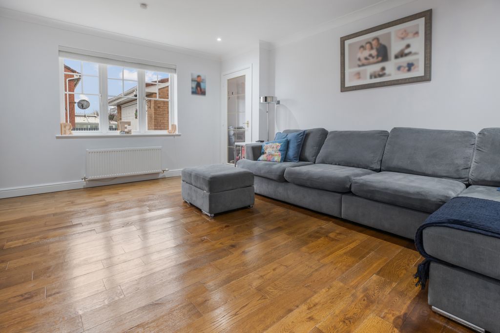 Property photo 3 of 43 Gallery