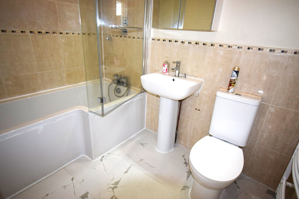 Property photo 3 of 6 Bath Room