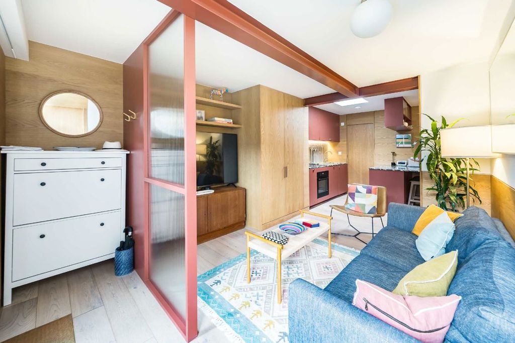 Property photo 2 of 6