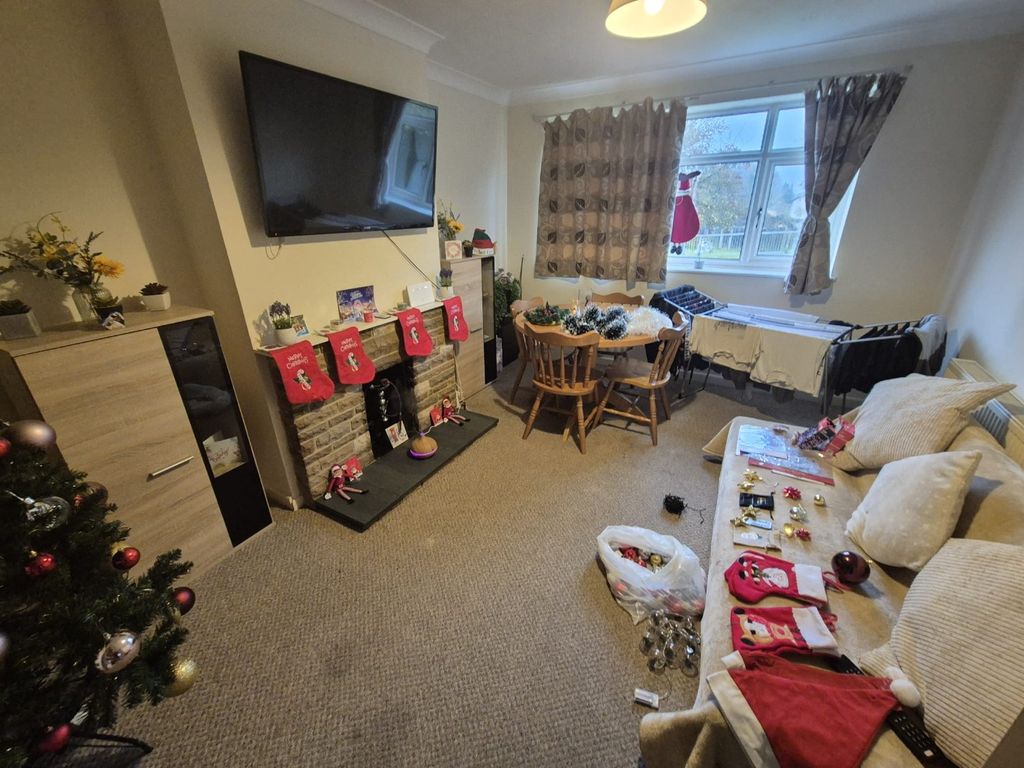 Property photo 3 of 5 3896652