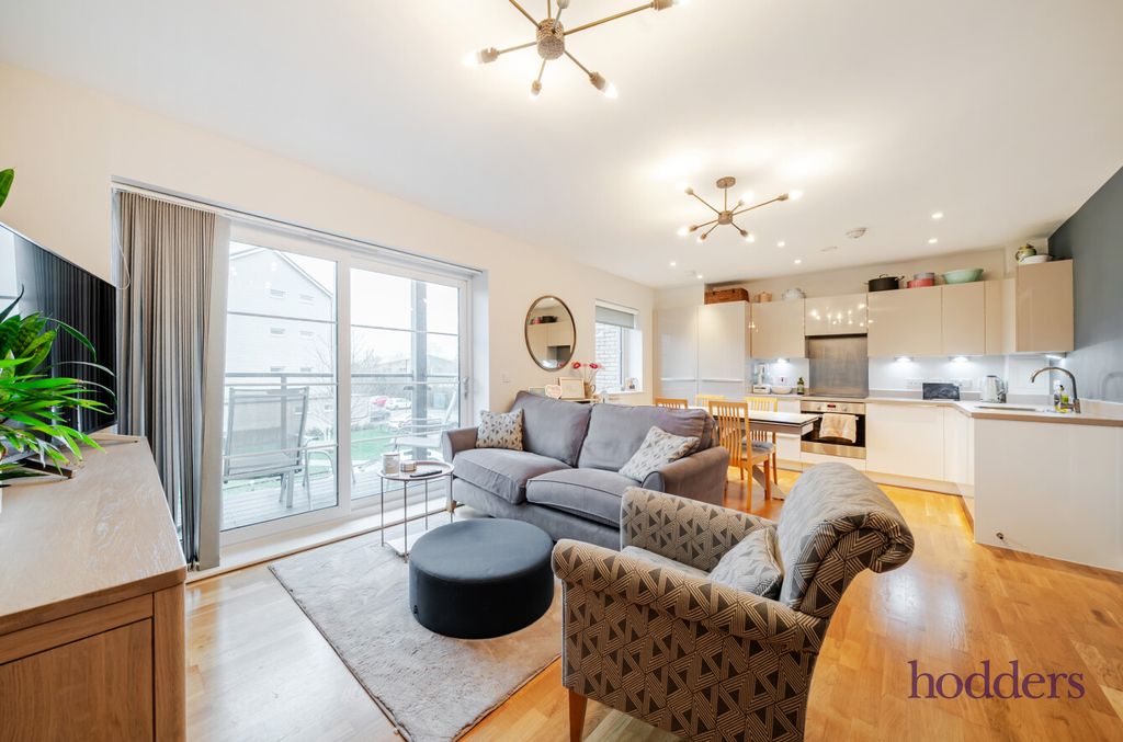 Property photo 3 of 15 214Bedf3-52E2-438...