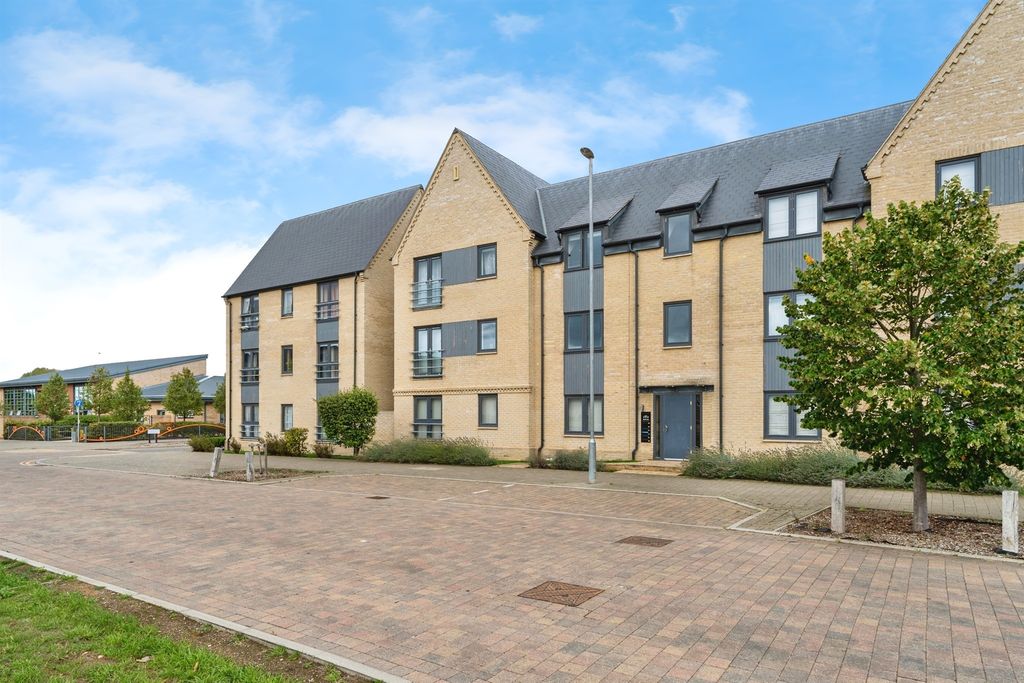 Property photo 1 of 11