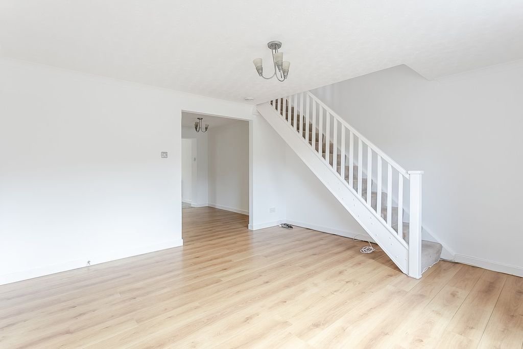 Property photo 3 of 35