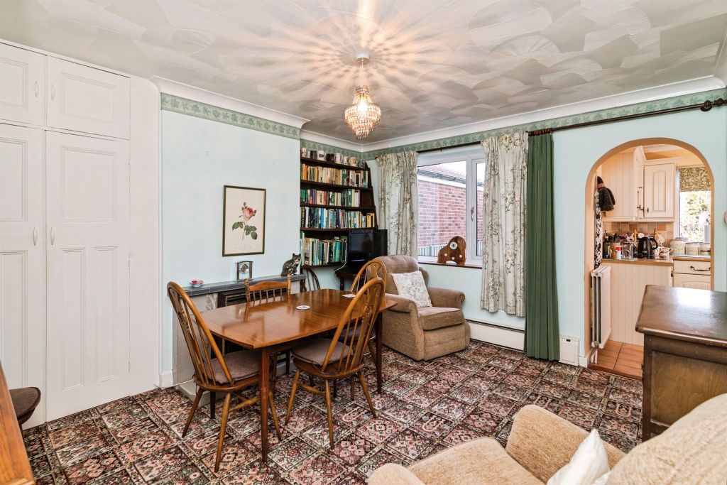 Property photo 3 of 16