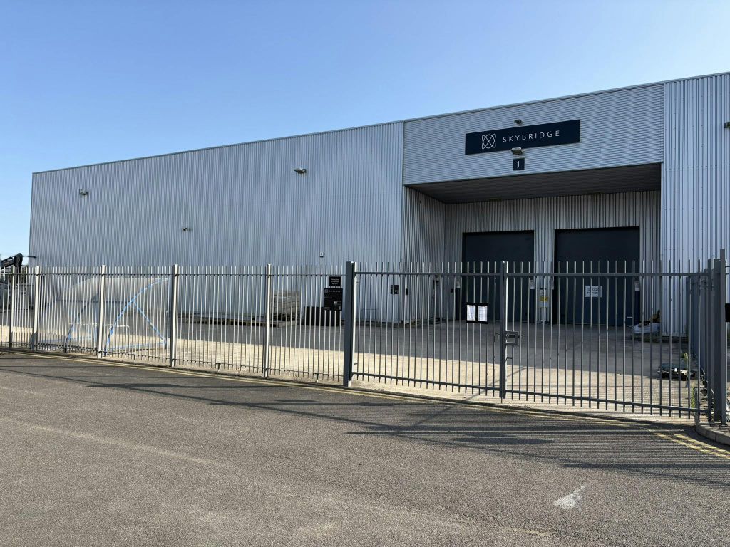 Property photo 1 of 4 V1 Yard.Jpeg