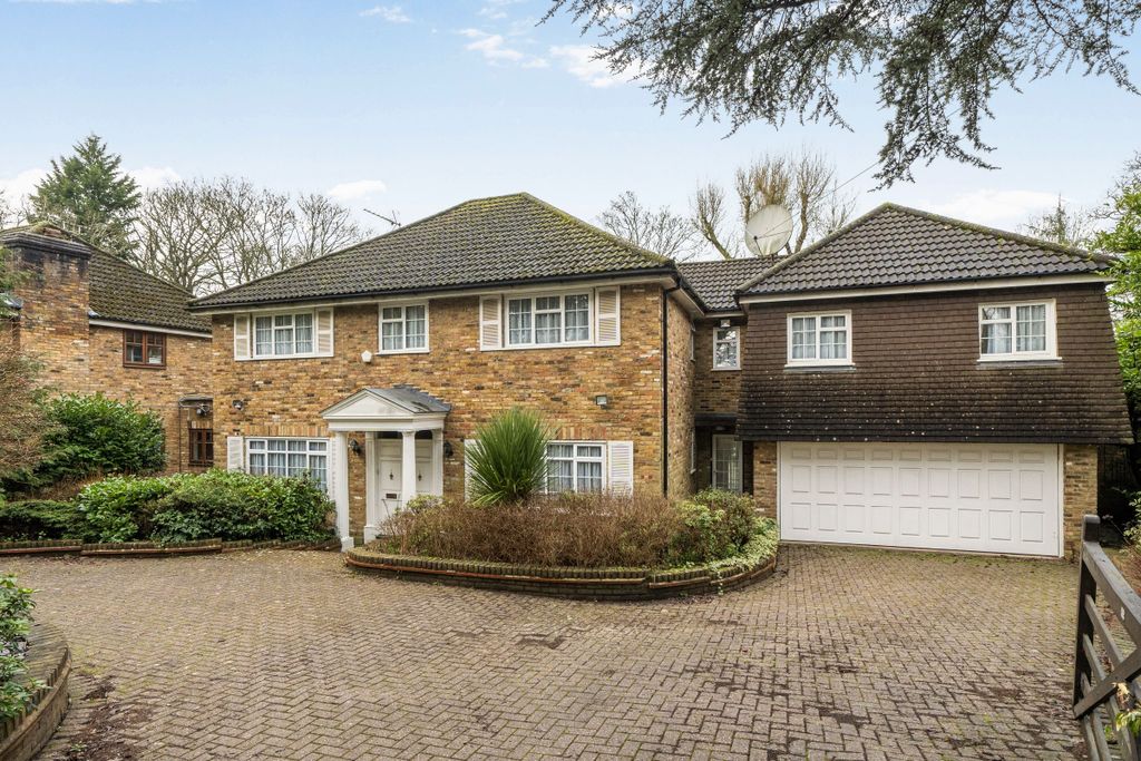 Property photo 1 of 11